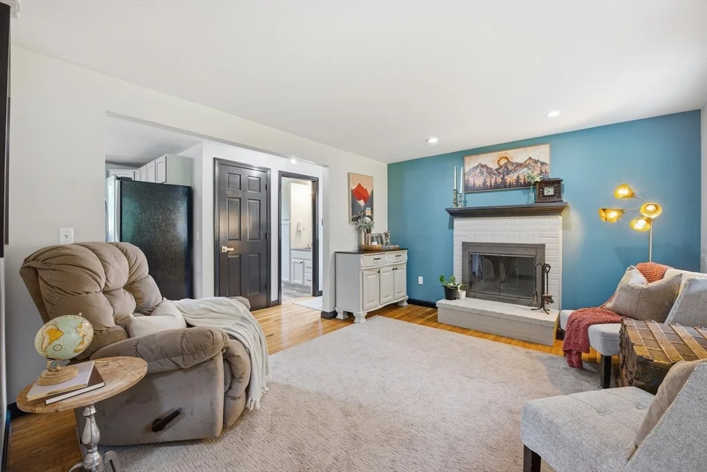 Photo of 308 Brimfield Rd