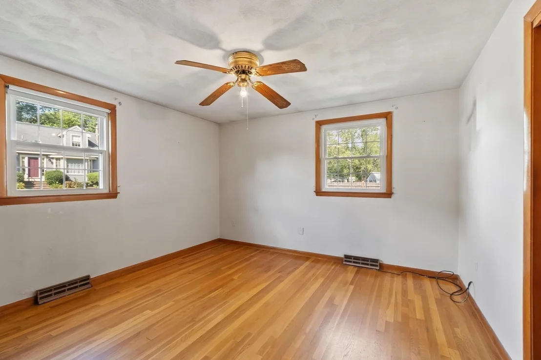 Photo of 6 Fuller Dr