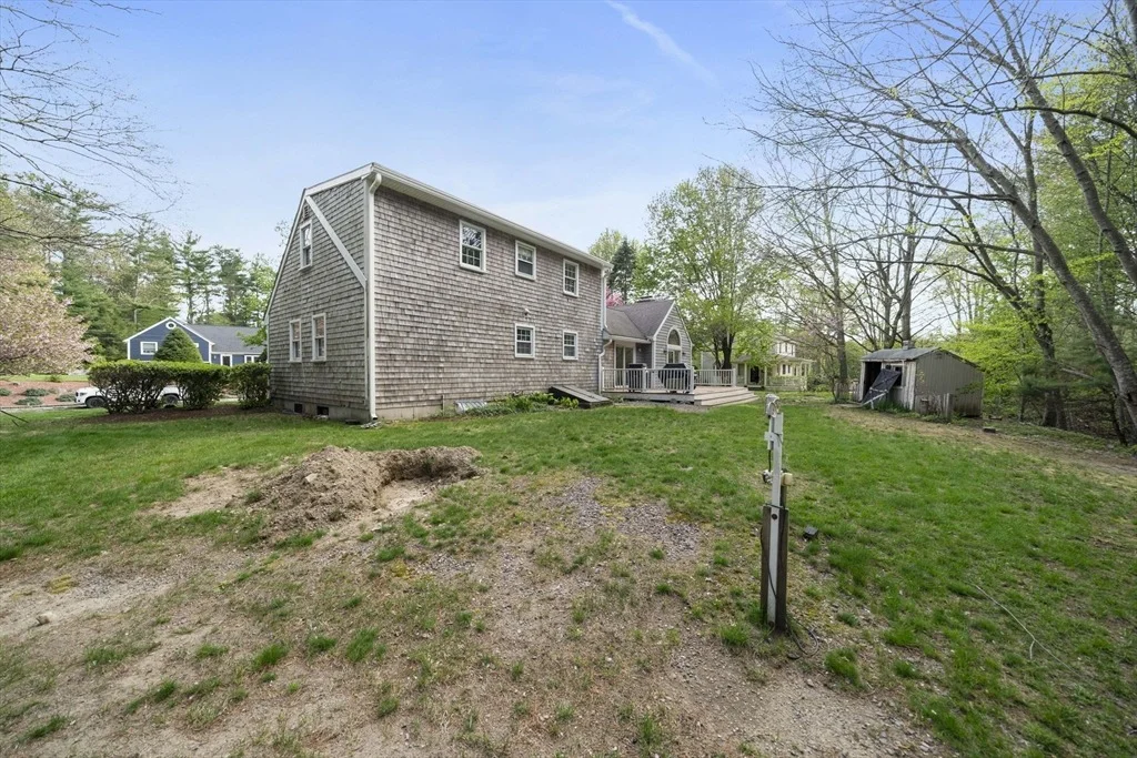 Photo of 40 Longwater Dr