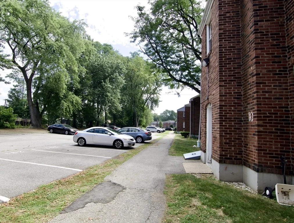 Photo of Unit 435 at 435 Cold Spring Ave