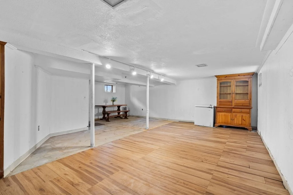 Photo of 14 Grant St Ext