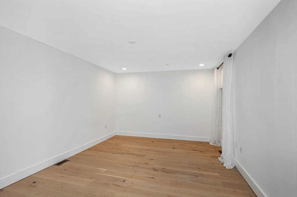 Photo of Unit 205 at 17 Kearney Sq