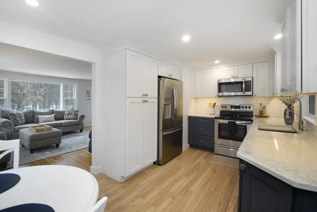 Photo of 35 Robbins Rd