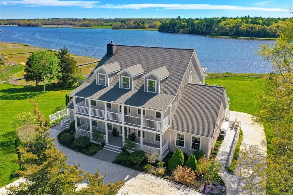 Photo of 922 Drift Rd