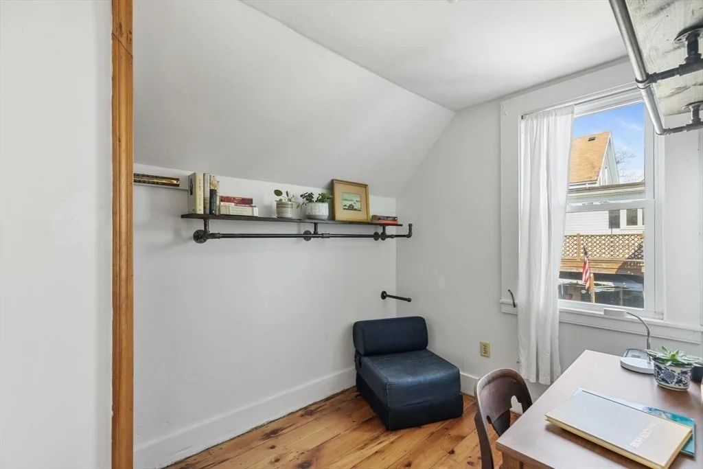 Photo of 8 1/2 Myrtle Square