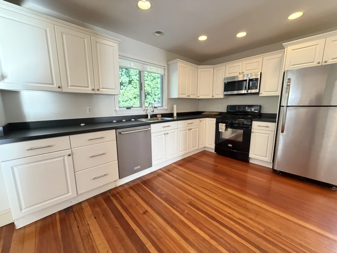 Photo of 17 Russell Rd