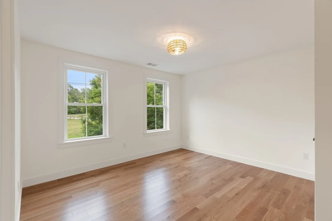Photo of 472 Summer Avenue
