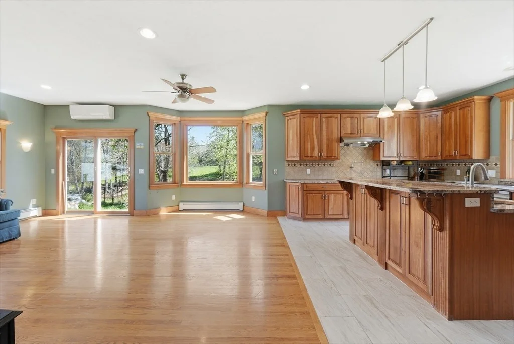 Photo of 269 Harvard Rd