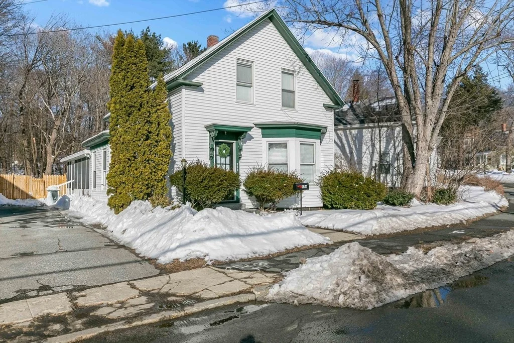 Photo of 576 Crescent St