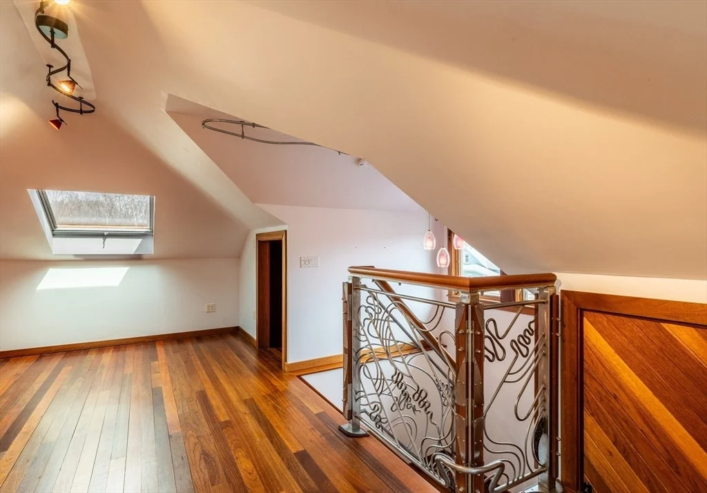 Photo of 305 Locust St