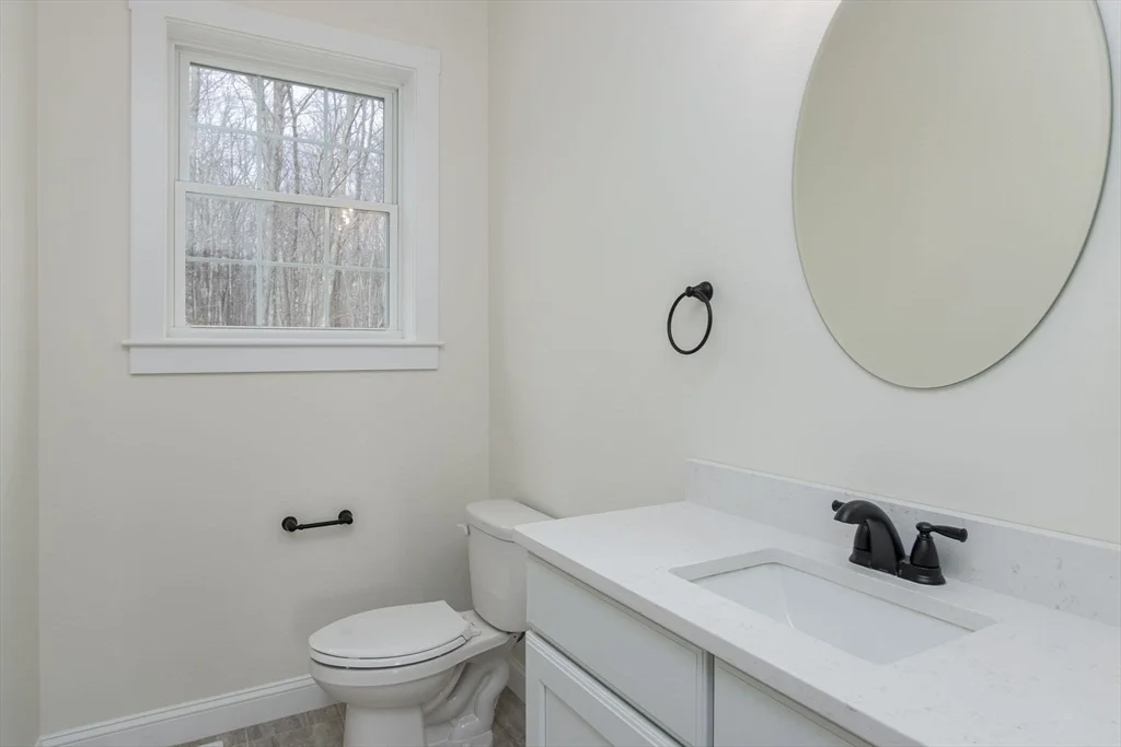 Photo of 76 Robin Hill Rd