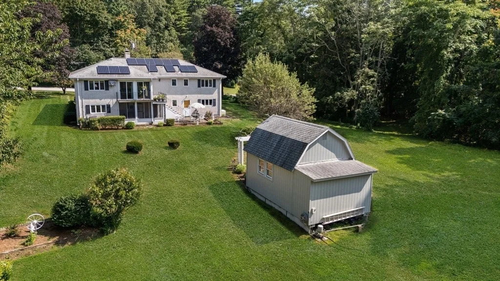 Photo of 15 Hobbs Brook Rd