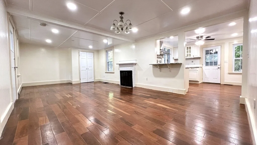 Photo of 6 Oakland Circle