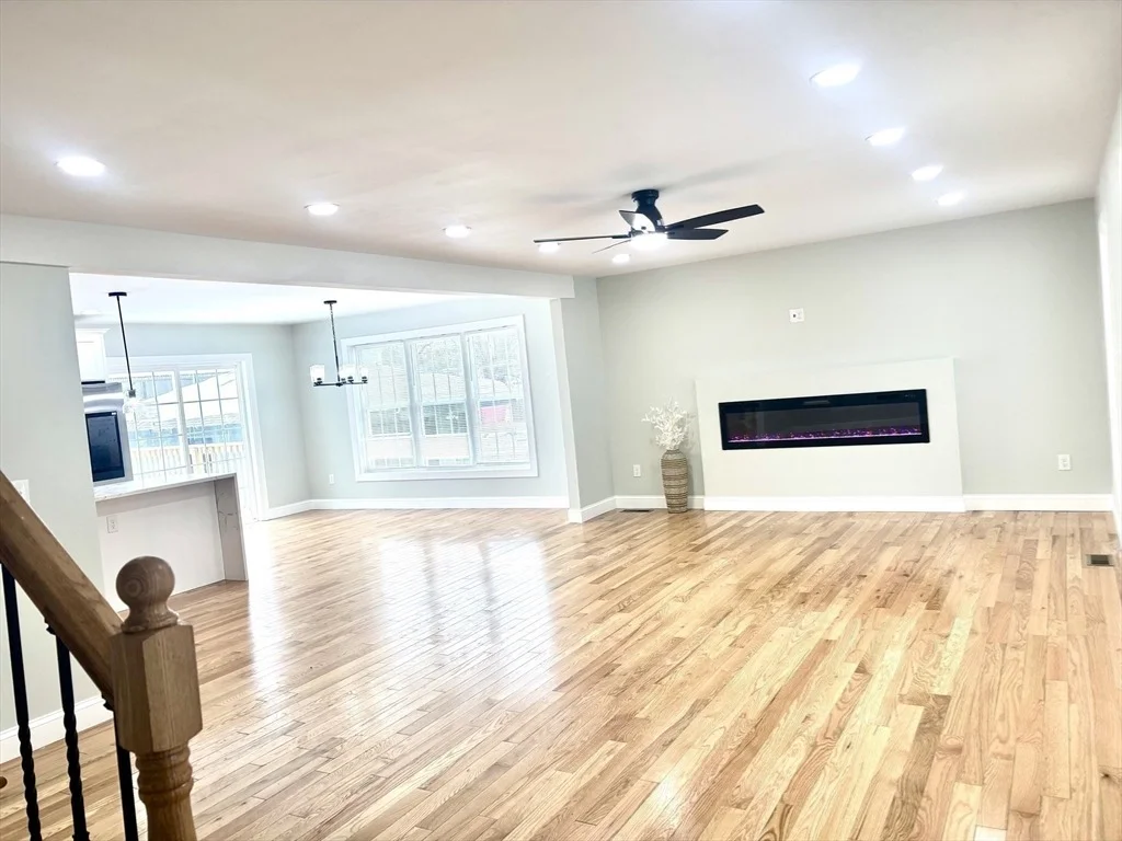 Photo of 106 Almira