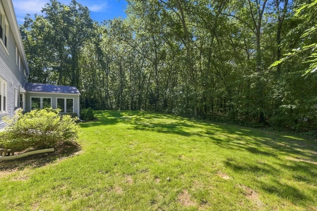 Photo of 76 Mohawk Dr