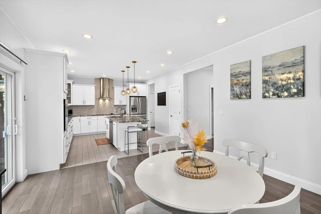 Photo of 537 Southwick Rd