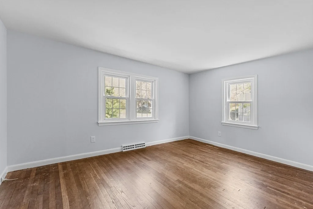 Photo of 19 Aspen Ln