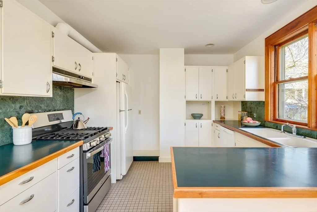 Photo of 20 Cameron Avenue