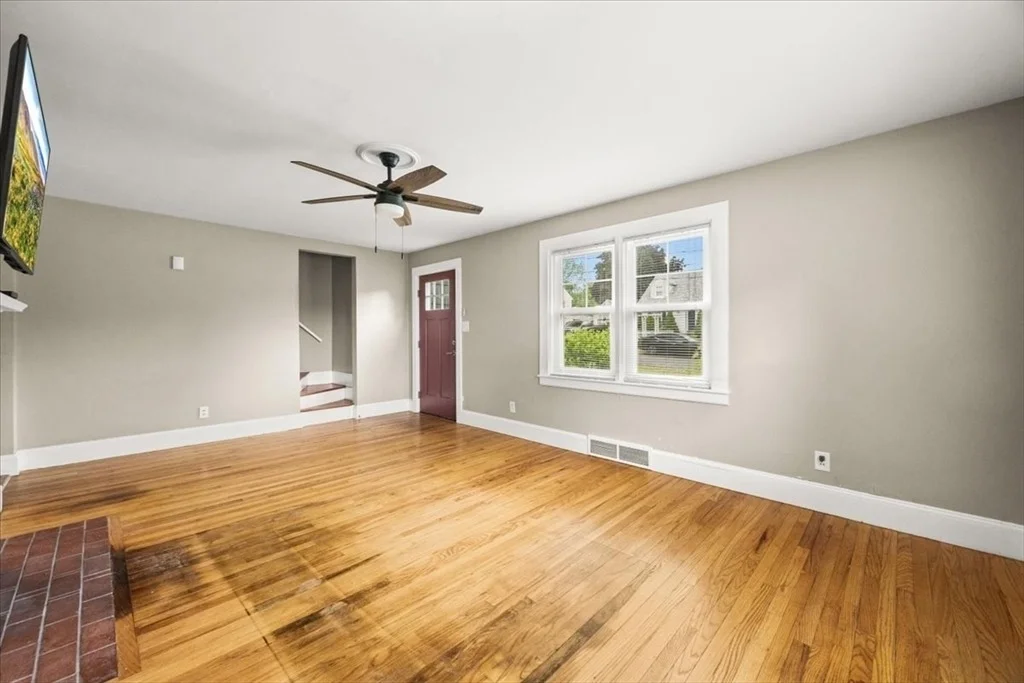 Photo of 89 School St