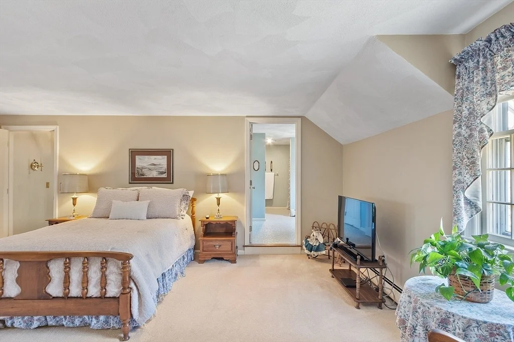 Photo of 16 Stonehill Rd