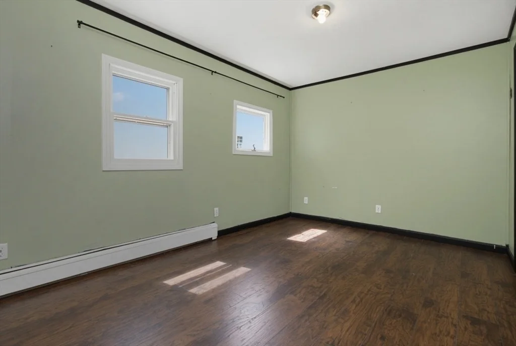 Photo of 71 Box Pond Dr
