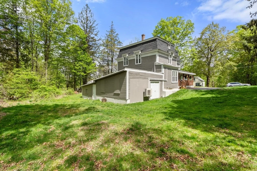 Photo of 23 Schoolhouse Rd
