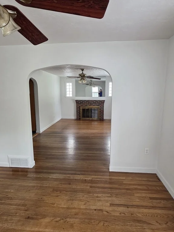Photo of 19 Calumet Ave