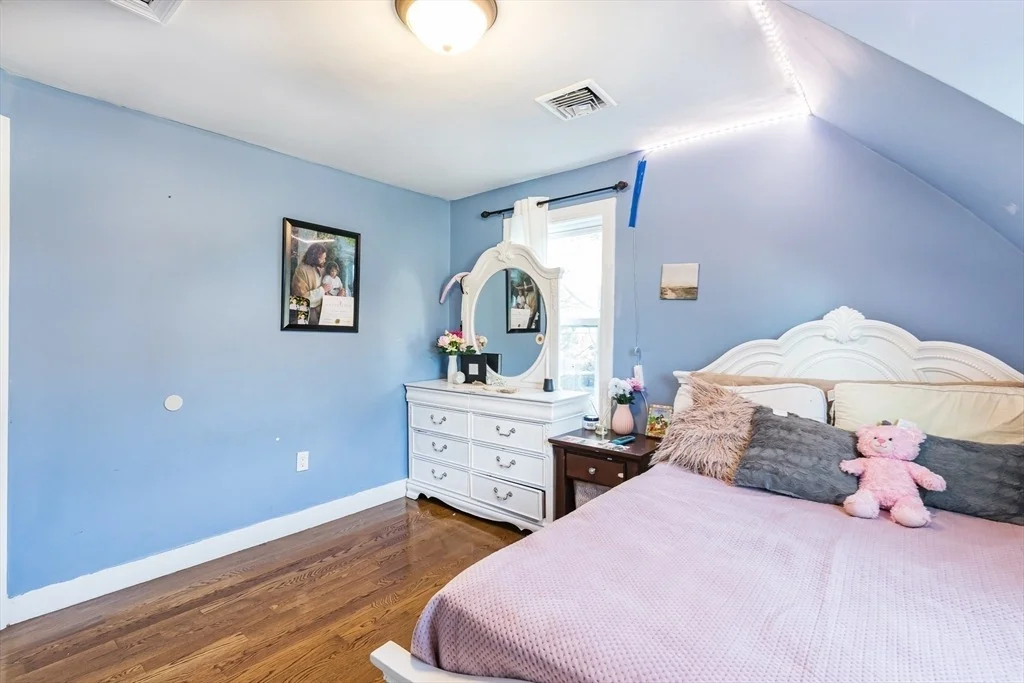 Photo of 12 Warren Pl