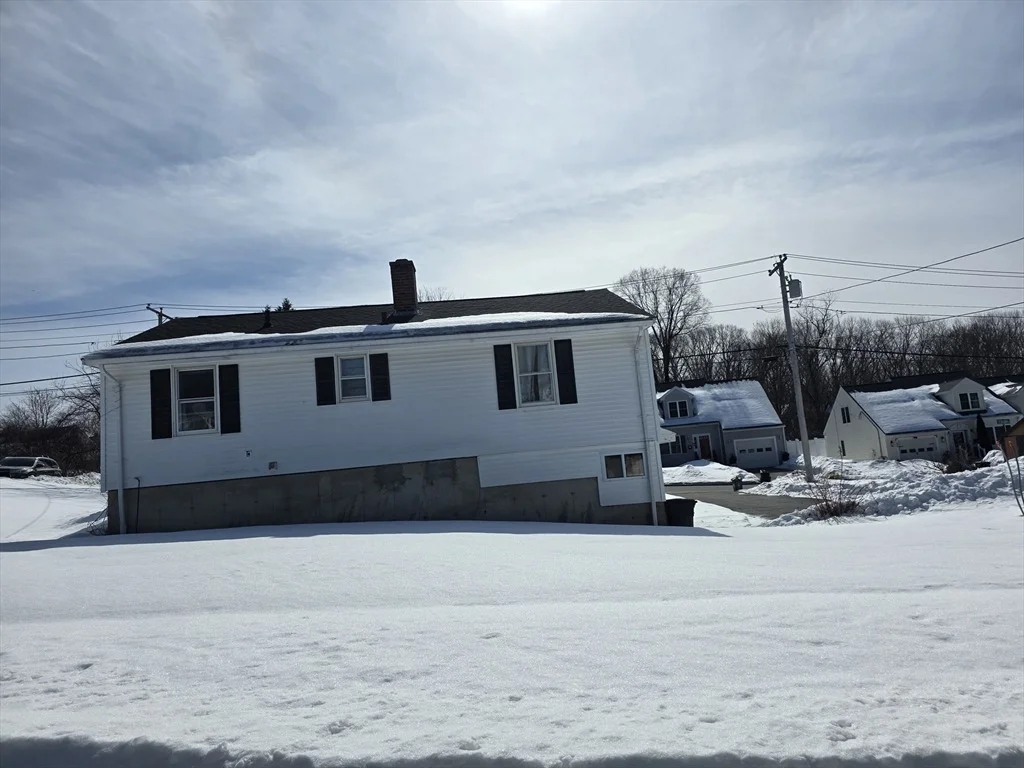 Photo of 55 Apthorp St