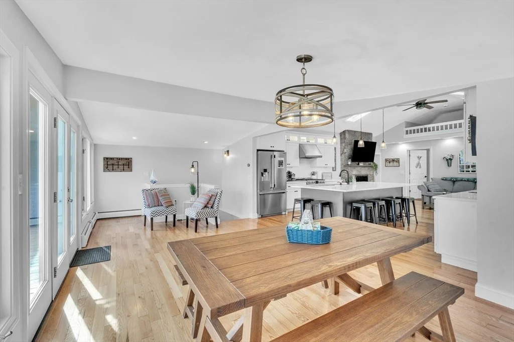Photo of 347 Pine Rd