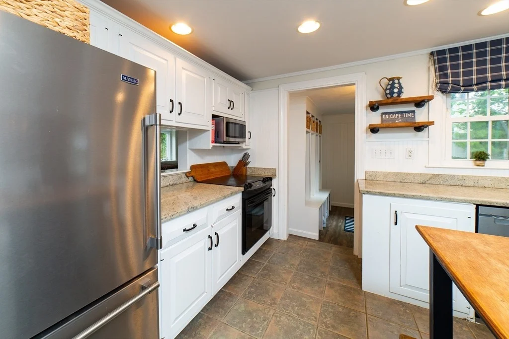Photo of 30 Veery Rd