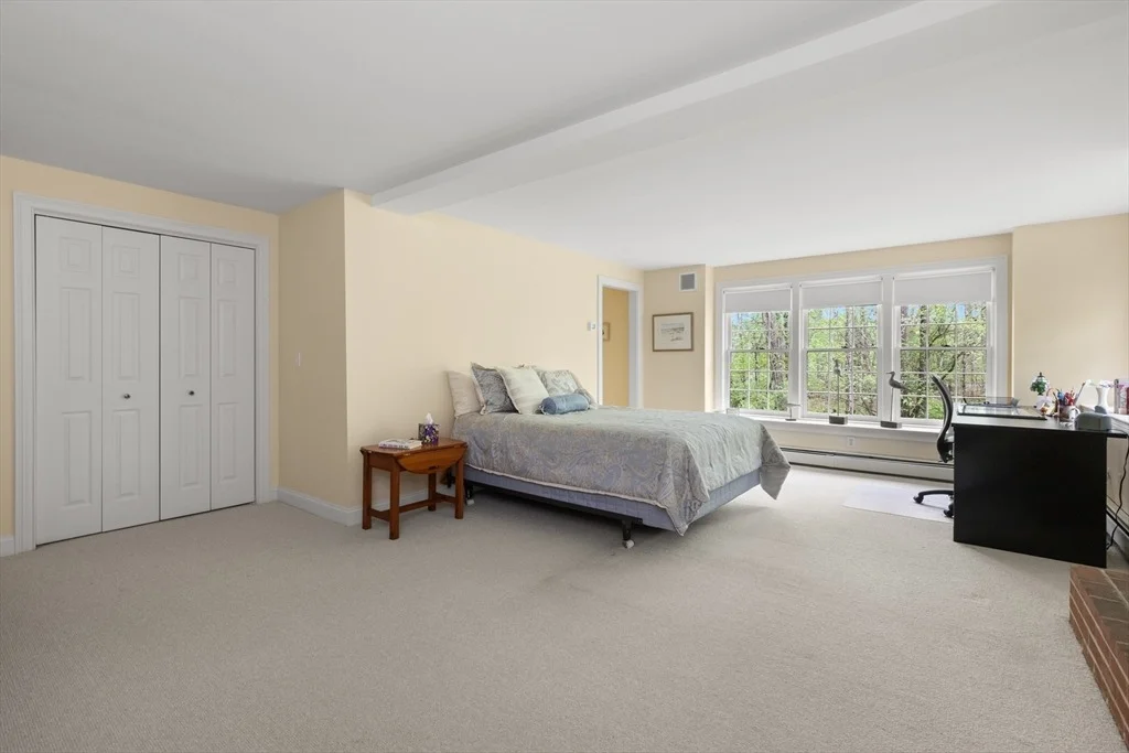 Photo of 151 River Rd