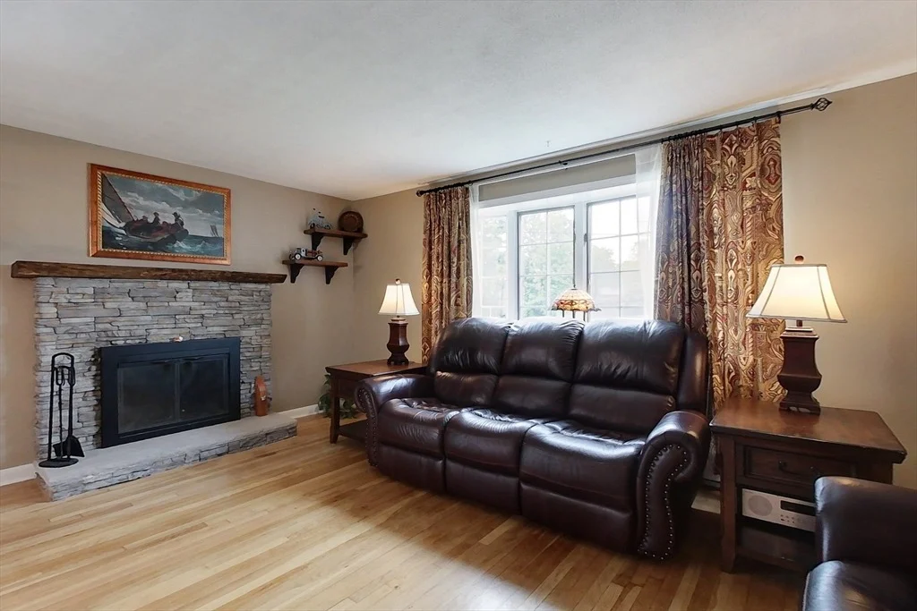 Photo of 9 Oakland Rd