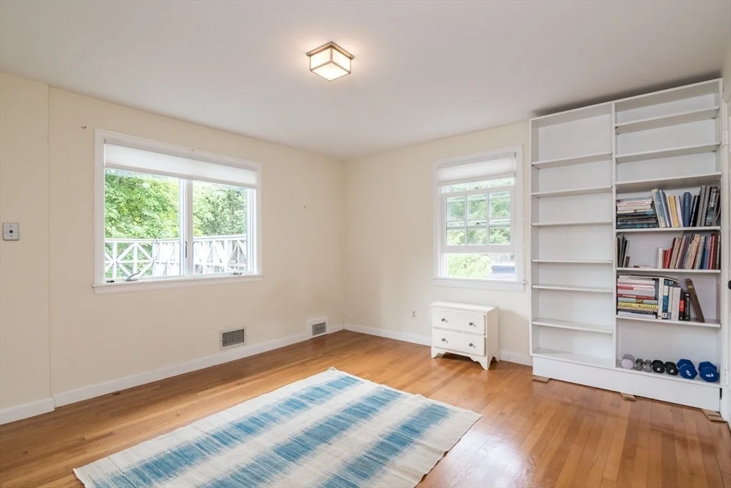 Photo of 52 Ward Ave