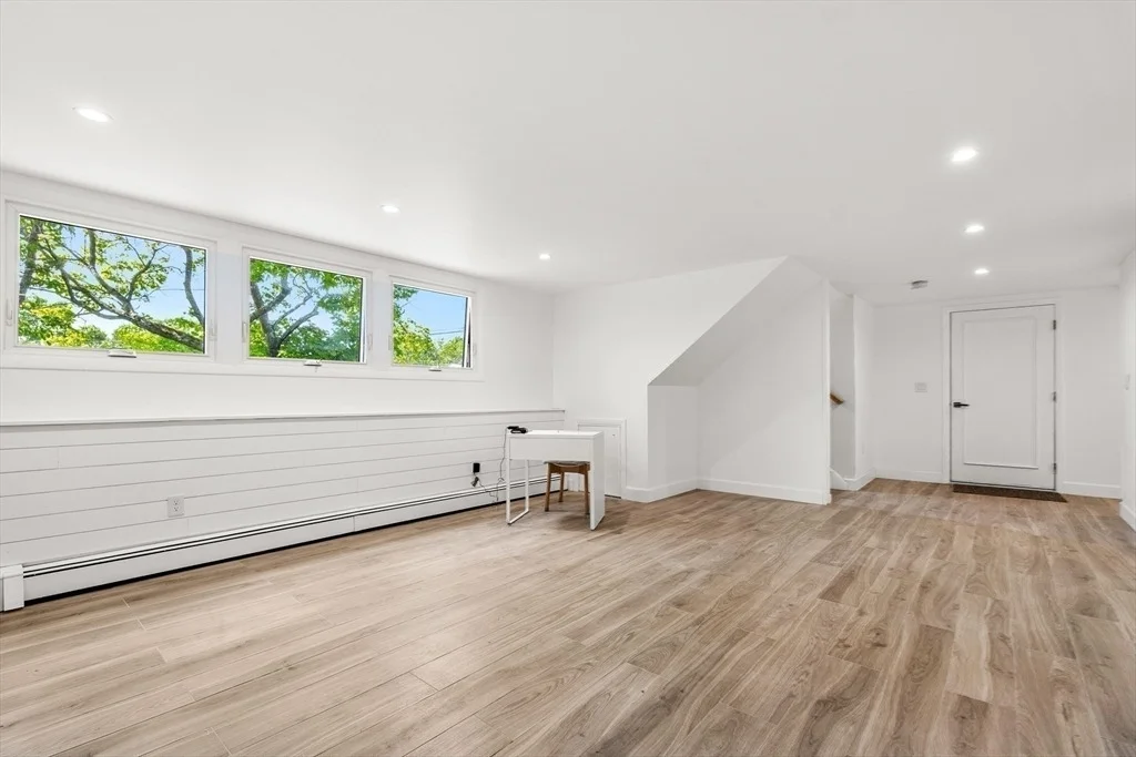 Photo of 20 Parsons Dr.