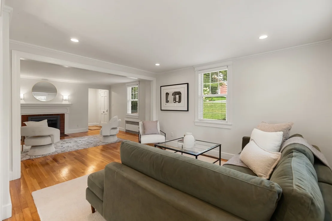 Photo of 11 Stratham Rd