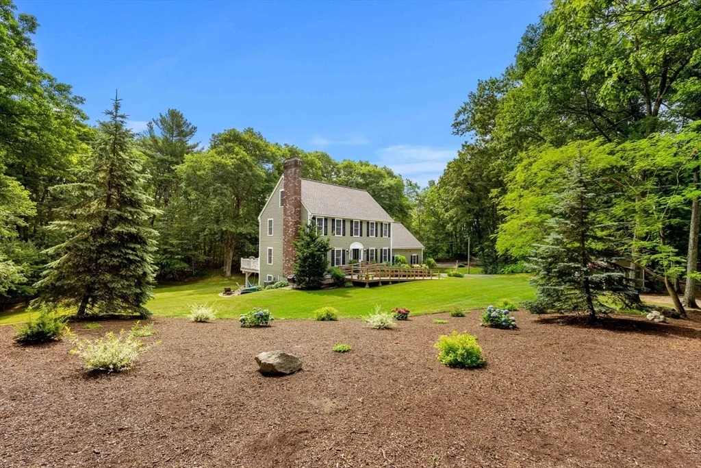 Photo of 470 Lost Lake Dr
