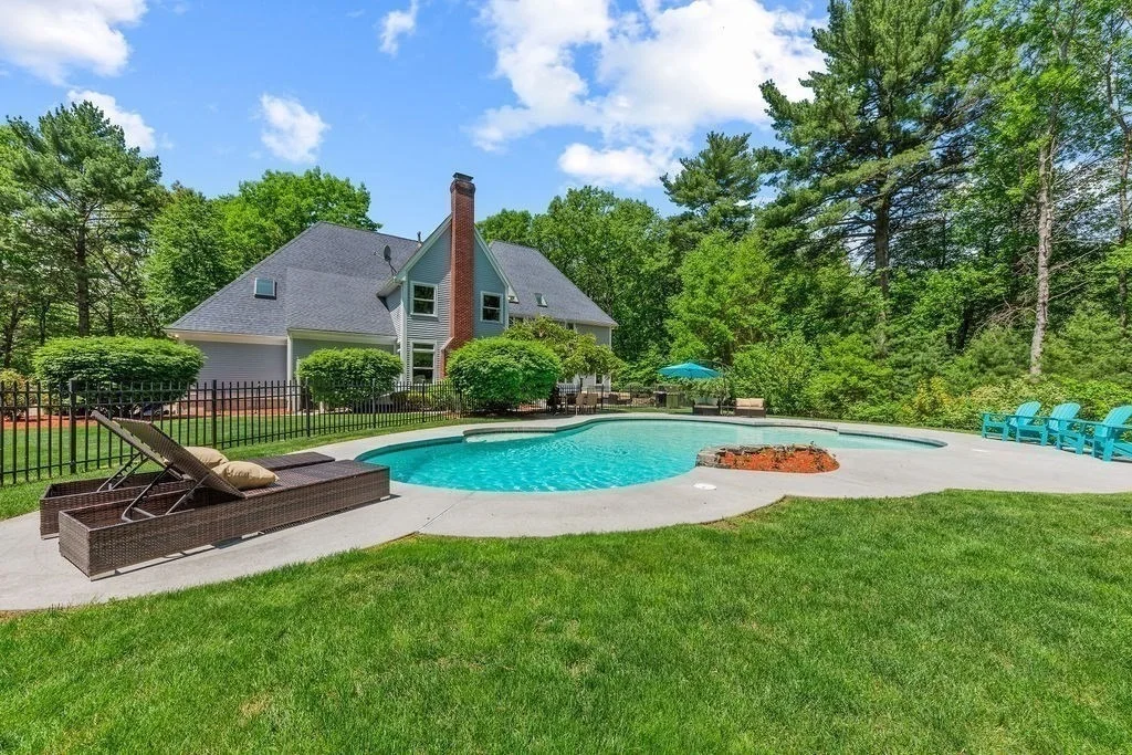 Photo of 11 Windsor Dr