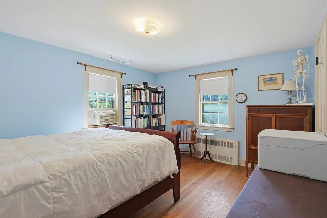 Photo of 24 Stark Rd