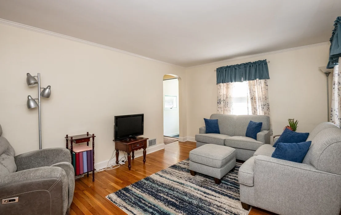 Photo of 31 Eustis St.
