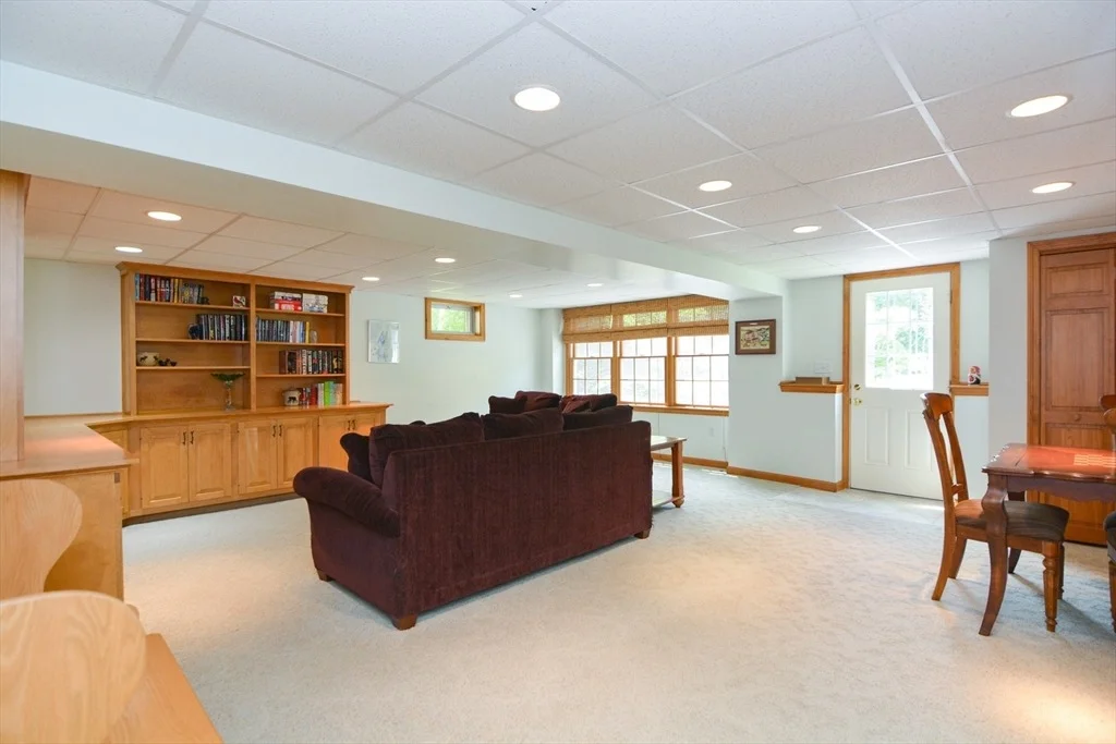 Photo of 6 Thayer Rd