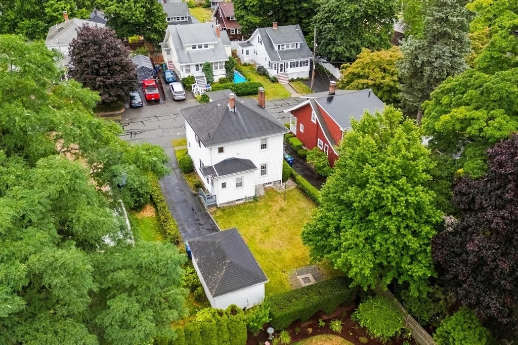Photo of 16 Elmlawn Rd