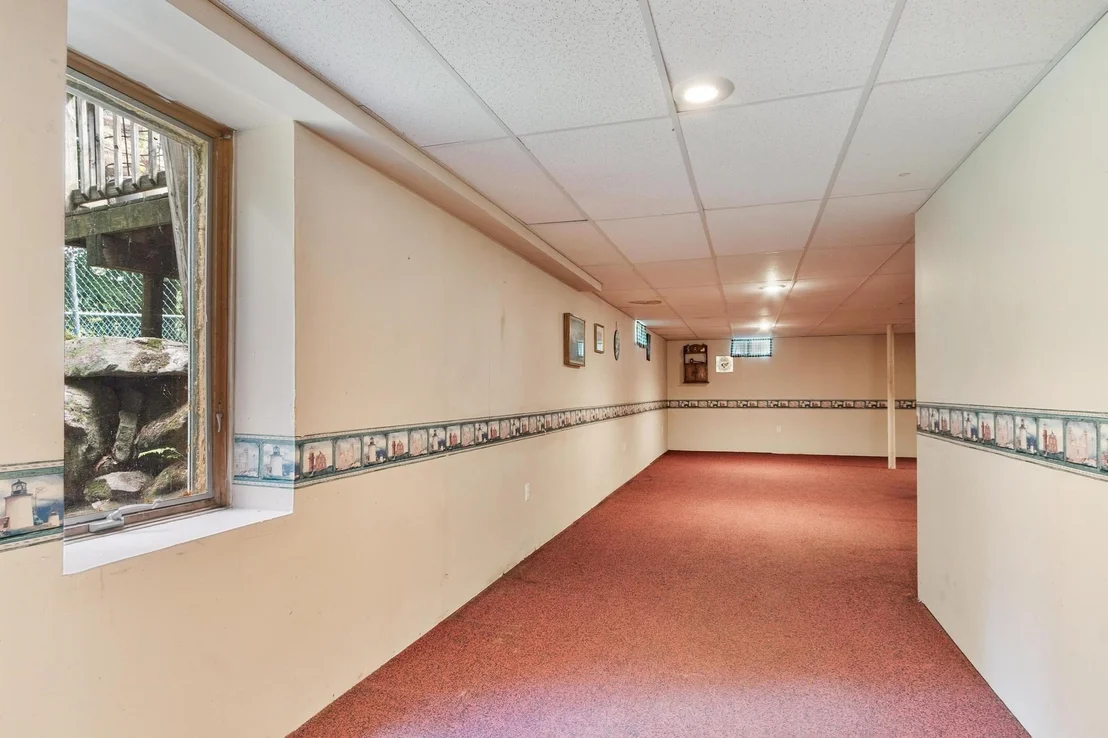 Photo of 64 Mystery Ln
