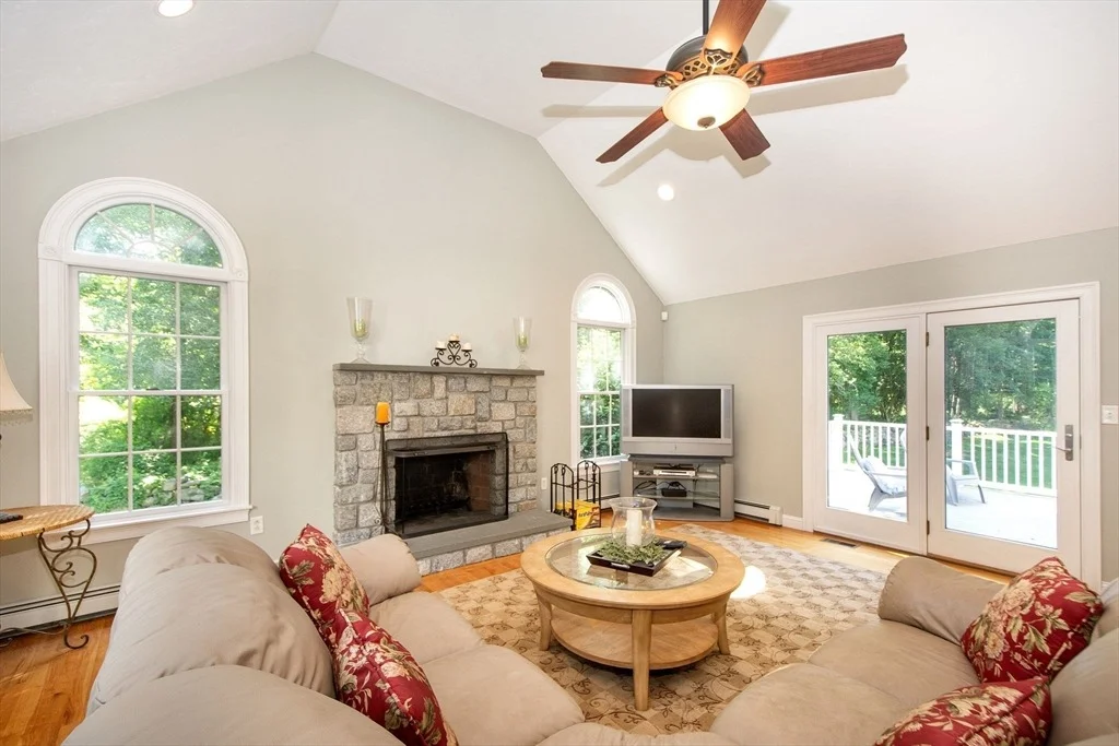 Photo of 185 Booth Hill Rd