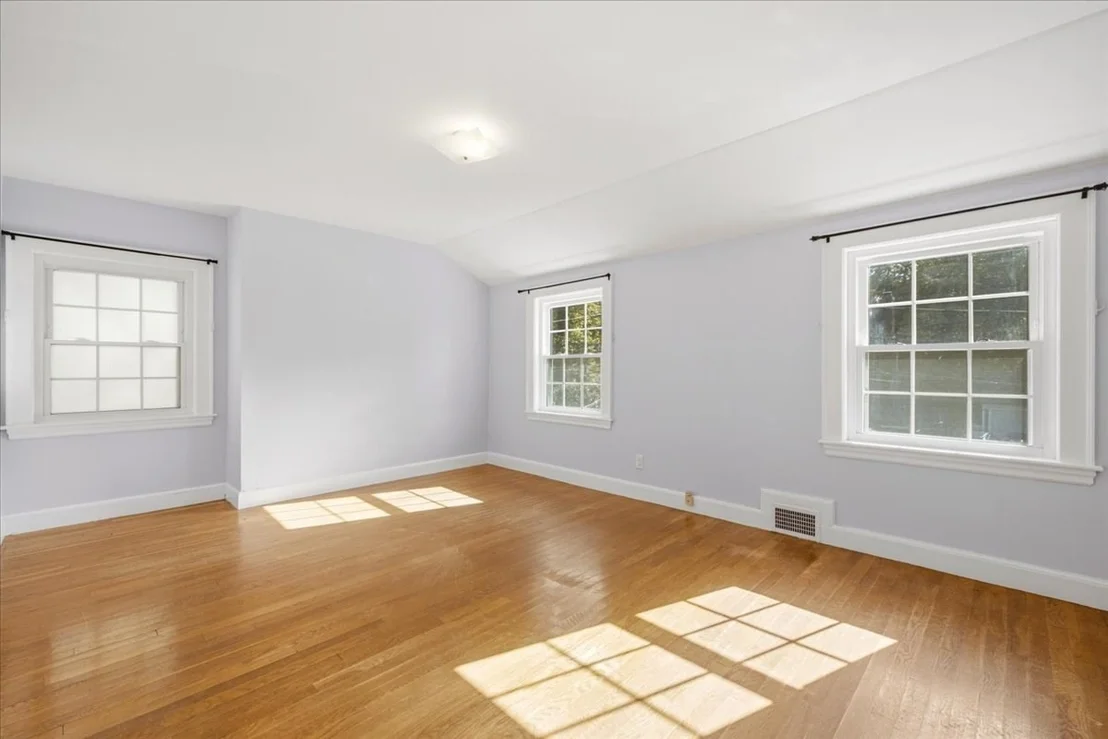 Photo of 77 Payson Rd