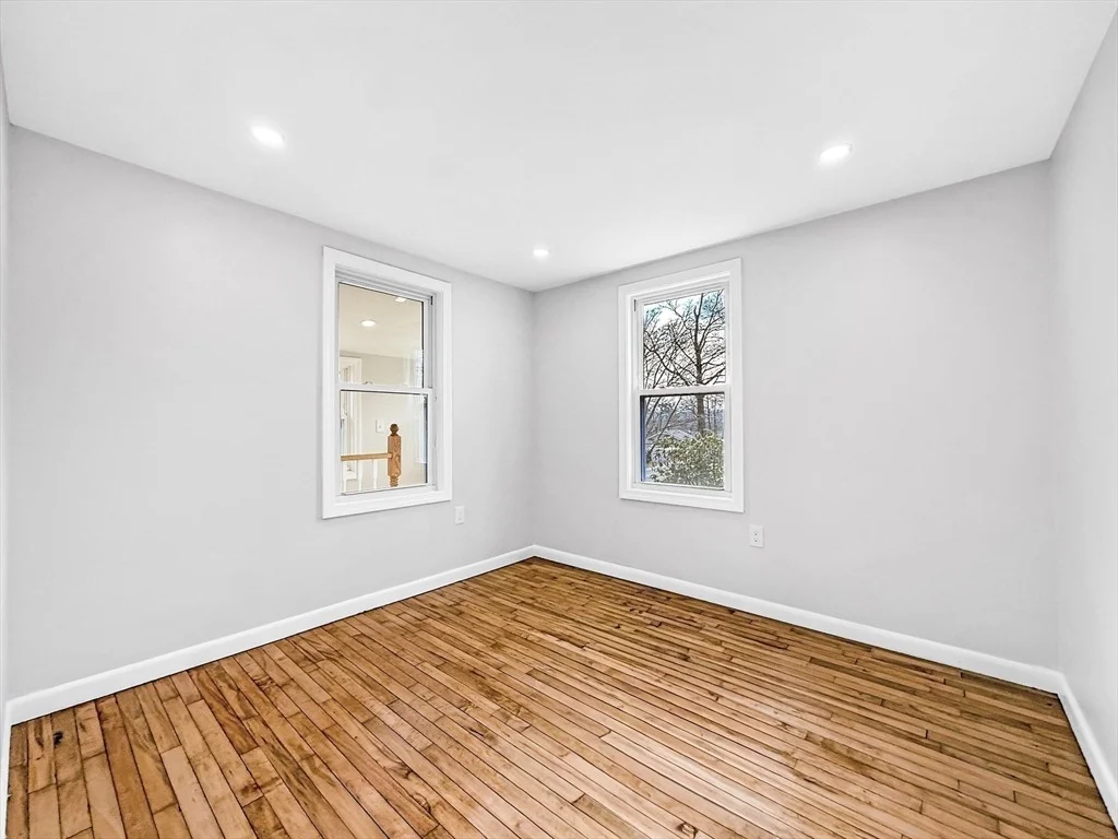 Photo of 87 Arborway Dr