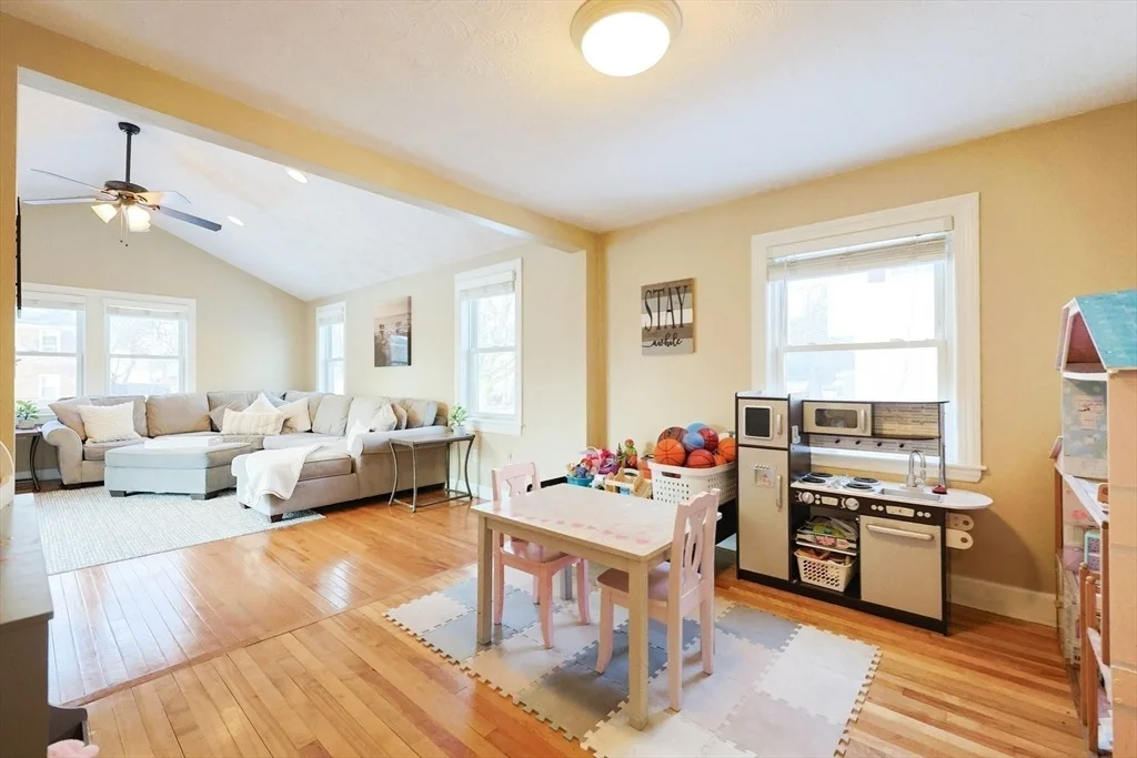 Photo of 16 Sunset Dr
