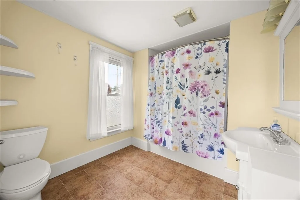 Photo of 550 Pulaski Blvd