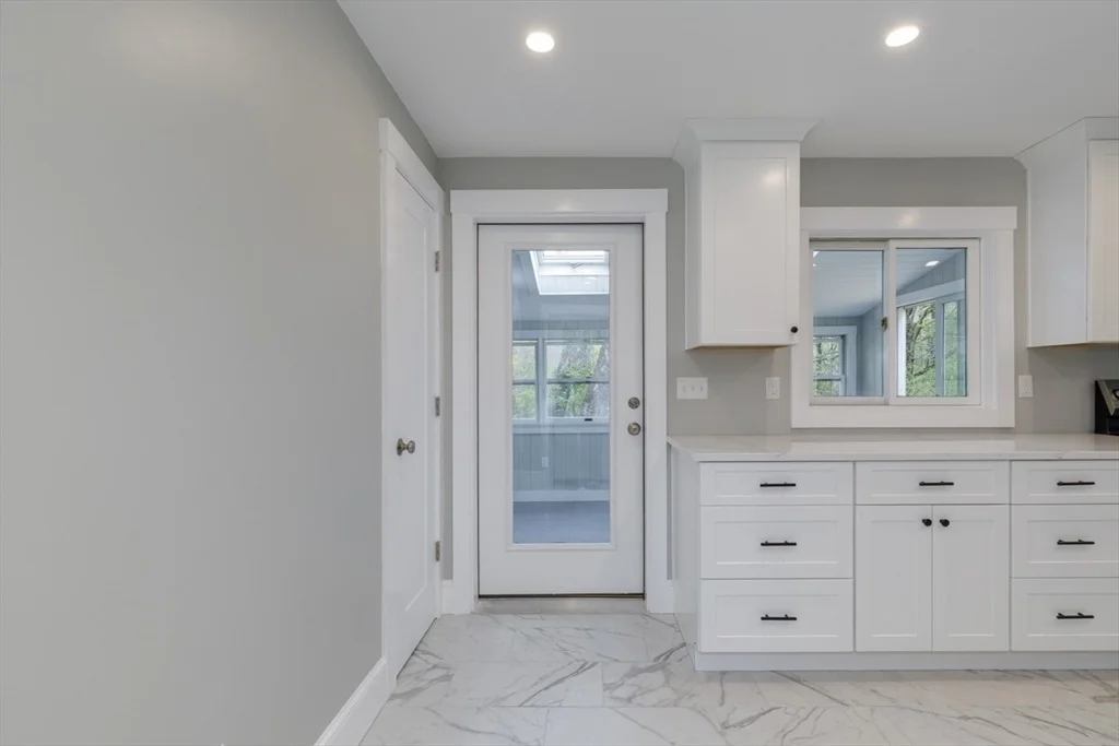 Photo of 50 Piscataqua Rd