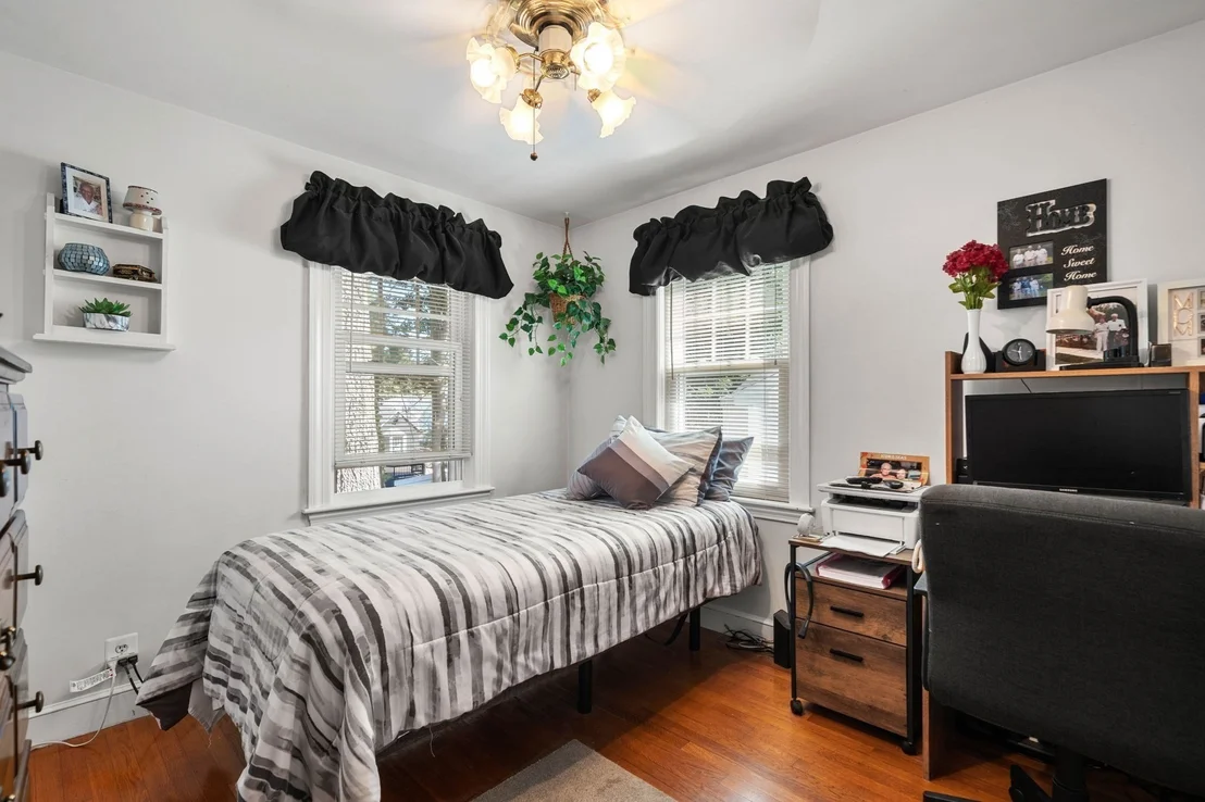 Photo of 28 Dambrosio Rd